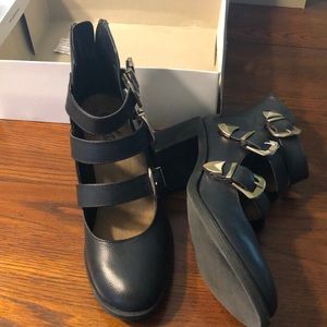 Cute Mattie’s booties.